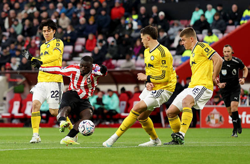 Sunderland vs Leeds United (23:30 – 25/10) | Xem lại trận đấu